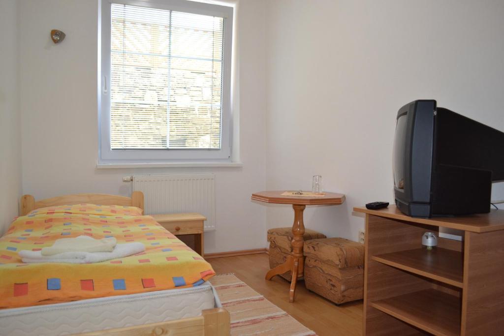 Hotel Privat Julia Vrbov Habitación foto